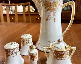 Antique 1920s Noritake Nippon Toki Kaisha Red Daisy Chrysanthemum