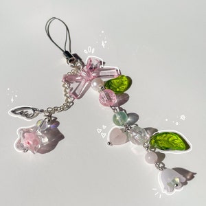 Cute sweet pea beaded phone charm