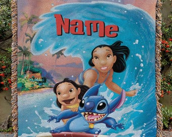 Cobertor personalizado com ponto cruz, cobertor da Disney Lilo e Stitch, cobertor de surfe Lilo Nani, cobertor para presente de aniversário para meninos e meninas, NVA782