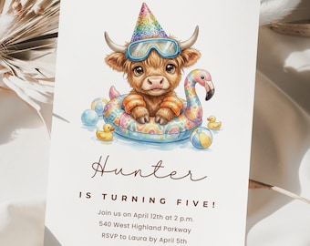 Highland Cow verjaardag Canva uitnodigingssjabloon, uitnodiging voor schattige dieren, poolparty, zomerplezier, bewerkbare sjabloon