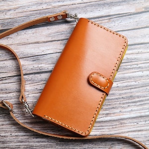 Crossbody strap Personalization leather iPhone 16e 15 Pro Max 15 Plus 14 Pro Max/14 Plus 14/ 13 Pro Max / 13 mini/12/12 Pro max case Custom