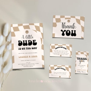 Paquete de baby shower "Little Dude Is On The Way" Invitación para baby shower "Dude" Invitación a cuadros para baby shower Tarjeta para rifa de pañales Corjl 9 ALD7