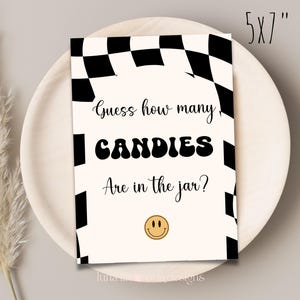 Tarjeta con la cantidad de caramelos en el frasco, juegos para baby shower con sorteo de pañales, invitación para baby shower con un pequeño amigo en camino