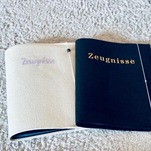 Zeugnismappe aus Filz in verschiedenen Farben mit 10 Seiten