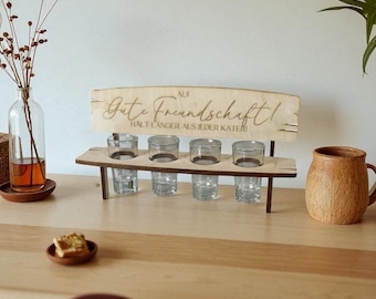 Schnapsbank SVG Datei Bank mit 4 Pinnchen – Auf gute Freundschaft – Laserdatei 3mm Holz – Männer Geschenk & Vatertag DIY