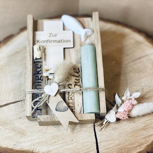 Geldgeschenk zur Konfirmation / Taufe / Jugendweihe / Kommunion mit Kerze, Holzkreuz mit Gravur und Symbol Boot, Taube oder Fisch aus raysin