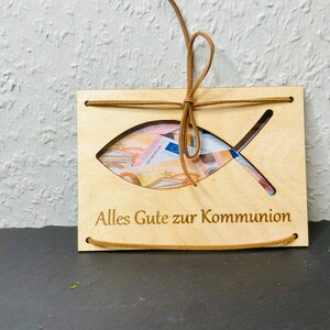Buono regalo in denaro per la comunione in legno personalizzato con cinturino in pelle