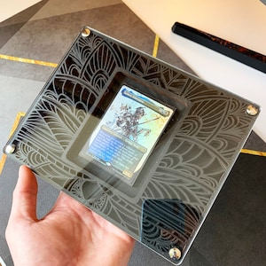 MTG Benutzerdefinierte Holzkarte Kartendarstellung | Magic The Gathering Kartenrahmen | Sammelkarte Display | MTG Holzwand Dekor