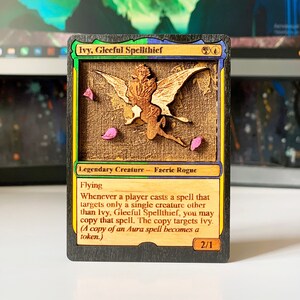 Tarjeta de madera MTG / El mejor regalo para el coleccionista MTG / Arte en capas de madera / Regalo Commander MTG