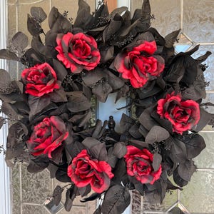 Elegant Halloween Wreath, Gothic Wreath Door Decor, Halloween Decorations, Black Decor For Halloween, Entryway Gothic Wall Decor, House Gift