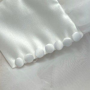 Ivory Mikado or Ivory Duchess satin covered buttons size 16L 11mm
