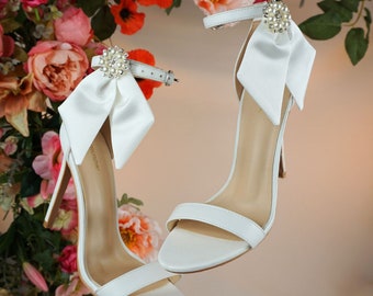Ivory Satin Bow Shoe Clips: Pearl Diamante Bridal Accessory