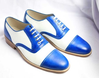 Zapatos de punta de gorra azul y blanco hechos a mano a medida, zapatos con cordones de cuero Oxford puro