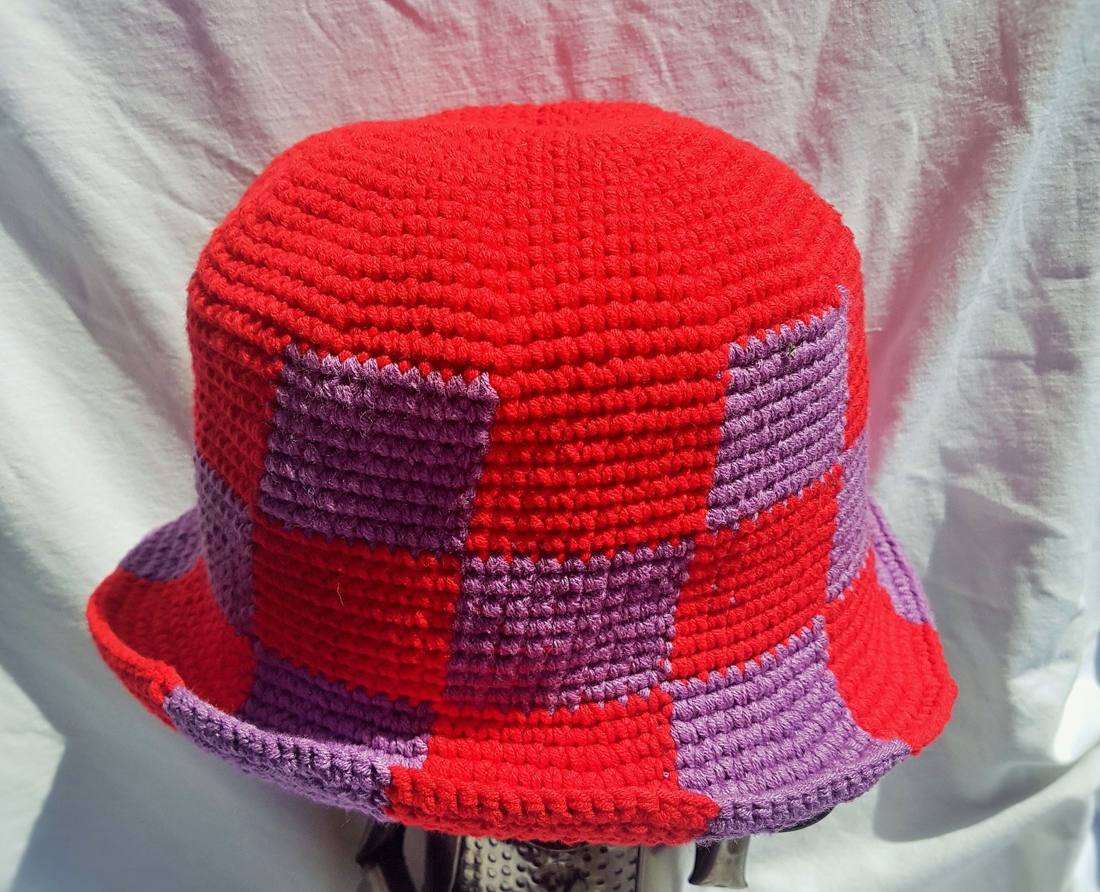 Checkered crochet bucket hat pattern PDF download written in Etsy