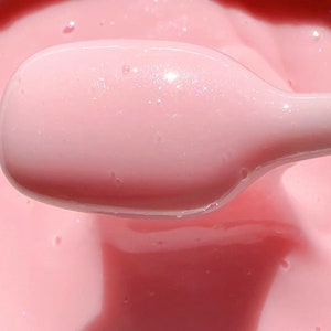 Roze drankje lipgloss, Strawberry Coconut lipgloss, lipgloss topper, glitterglans, handgemaakt, veganistisch