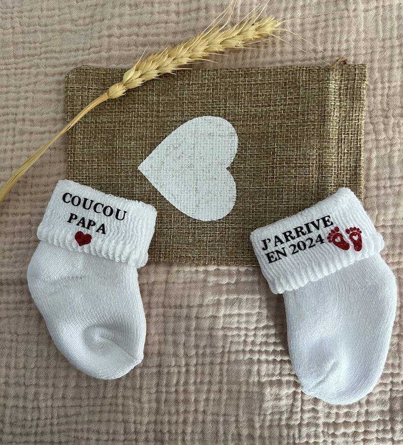 Annonce grossesse originale, chaussettes bébé, papa, papi, mamie, tonton, tata, parrain, marraine image 1