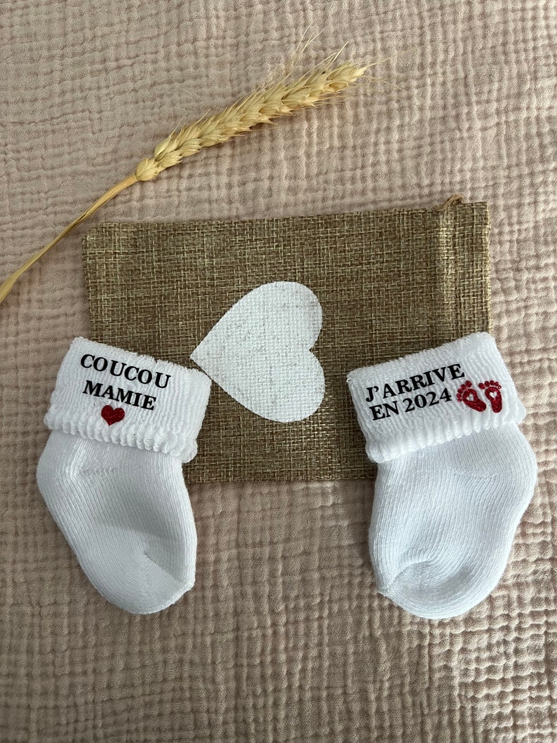 Annonce grossesse originale, chaussettes bébé, papa, papi, mamie, tonton, tata, parrain, marraine image 3