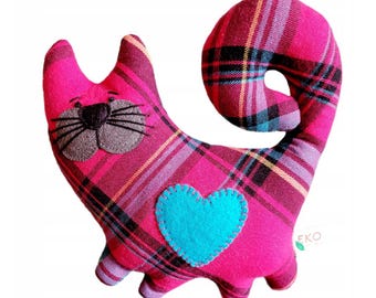Handmade Plaid Cotton Cat Plush Toy with Felt Heart