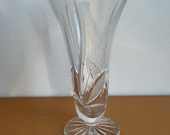 Kristallglas Vase mit Sockel Vintage geriffelte Sockelvase Vintage Wohnkultur Glaswaren Wohnkultur graviertes Glas Blumenvase Vintage