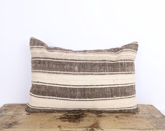 Natural Hemp Kilim Pillow Cover, Handwoven Turkish Cushion (16x24)