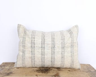 Hemp Kilim Pillow Cover, Vintage Turkish Rug, Boho Decor (16x24)