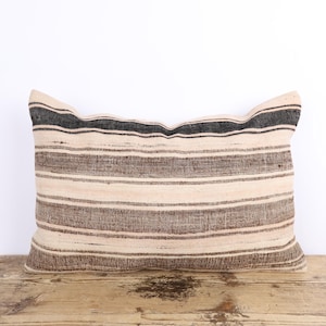 Anatolian Turkish Kilim Pillow, Hemp Kilim Pillow, 16x24 Kilim Pillow, Decorative Throw Pillow, Natural Kilim Pillow, Neutral Decor, Pillow