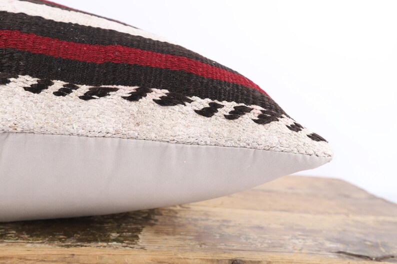 Hemp Kilim Pillow Cover - Thumbnail 2