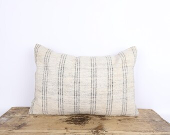 Hemp Kilim Pillow Cover, Vintage Turkish Rug, Boho Chic (16x24)