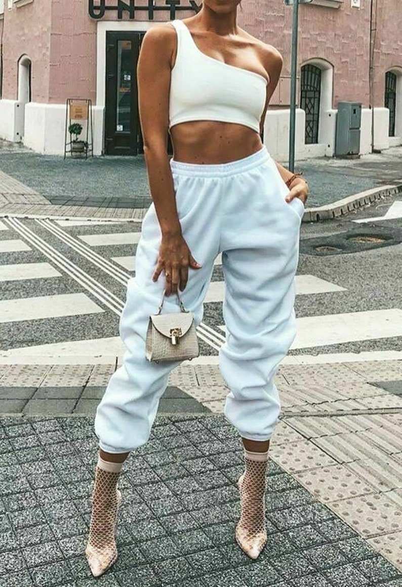 oversized jogging bottoms