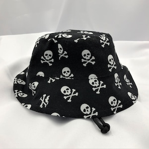 Skull & Crossbones Bucket Hat: Cotton Sunhat with Chin Tie