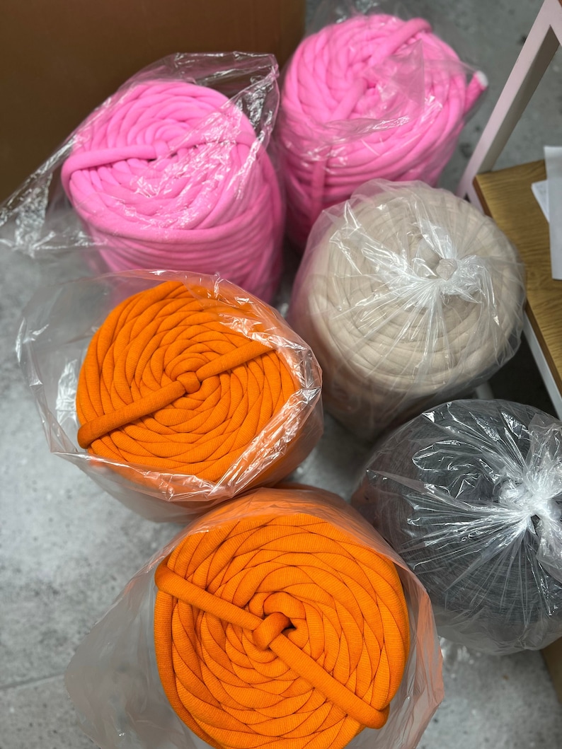 1 ball 1,5 kg 75 m, Chunky ACRYLIC yarn, MASHABLE, Chunky VEGAN yarn, Tube anti-allergic yarn, Giant Arm knit Super sock bulky yarn image 1