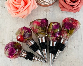 Floral Wine Stopper - Handmade with Resin - Pink Flowers - Kitchen Tools - Party Favors - Gift Ideas