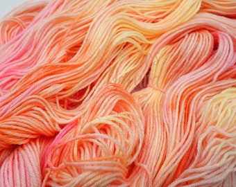 TAD "Fruits d'Ete",  Laine teinte main, base au choix - Merinos, MerNylon, Singles, MerSoie, Suri, Mohair, Alpaga- Lace, DK...