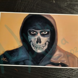 Puede incluir: Una pintura digital de una persona que lleva una chaqueta negra con capucha y una máscara de calavera. El fondo es de color naranja claro.