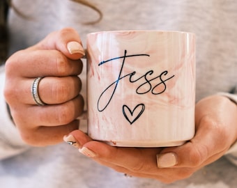Taza de corazón con nombre personalizado, taza de café con forma de corazón, propuesta de dama de honor, regalo de propuesta, regalo para mamá, regalo para mejor amiga, regalos para ella