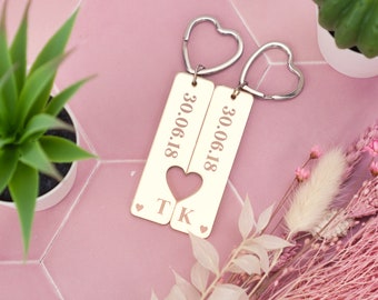 Personalised Boyfriend Girlfriend Couples Keyring Engraved Initials Date Valentines Keepsake Husband Keychain Wife Anniversary Engagement