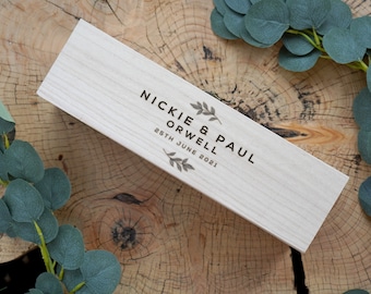 Personalised Wedding Wine Box, Wine Gift Box Keepsake Wedding Gift, Personalized Engraved Wooden Champagne Bottle Box, Engagement Gift Box