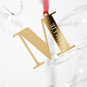 Adorno navideño personalizado para árbol de Navidad, regalo de amigo secreto para mujeres u hombres, etiqueta de regalo con letras iniciales y nombre personalizadas