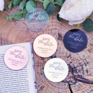 Save The Date Magnet Acryl Hochzeitseinladungen Moderne Elegante Hochzeit Stationär Gespiegelte Acryl Kreis Disc Save The Date Karte