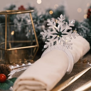 Personalisierte Weihnachten Schneeflocke Serviettenringe Festliche Tischdekoration Weihnachten Esstisch Festliches Gedeck Weihnachten Namensschilder