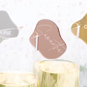 Moderne acryl bruiloft naam plaatskaarten ideeën evenement feest plaatsnamen bruiloft gunsten naamkaartjes glazen couvert drankje charme naamkaartjes