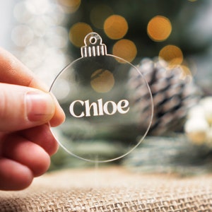 Palline di Natale personalizzate Bomboniere per la tavola di Natale Etichetta regalo personalizzata Segnaposto Impostazione del posto Natale Bomboniere di Natale Etichetta con nome del posto in legno