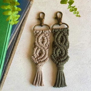 Handwoven Macrame Keychain Macrame Accessories Handmade Keyring Keyring Keychain Gift Bag Keychain image 1