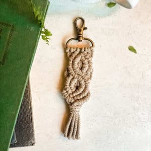 Handwoven Macrame Keychain Macrame Accessories Handmade Keyring Keyring Keychain Gift Bag Keychain image 2