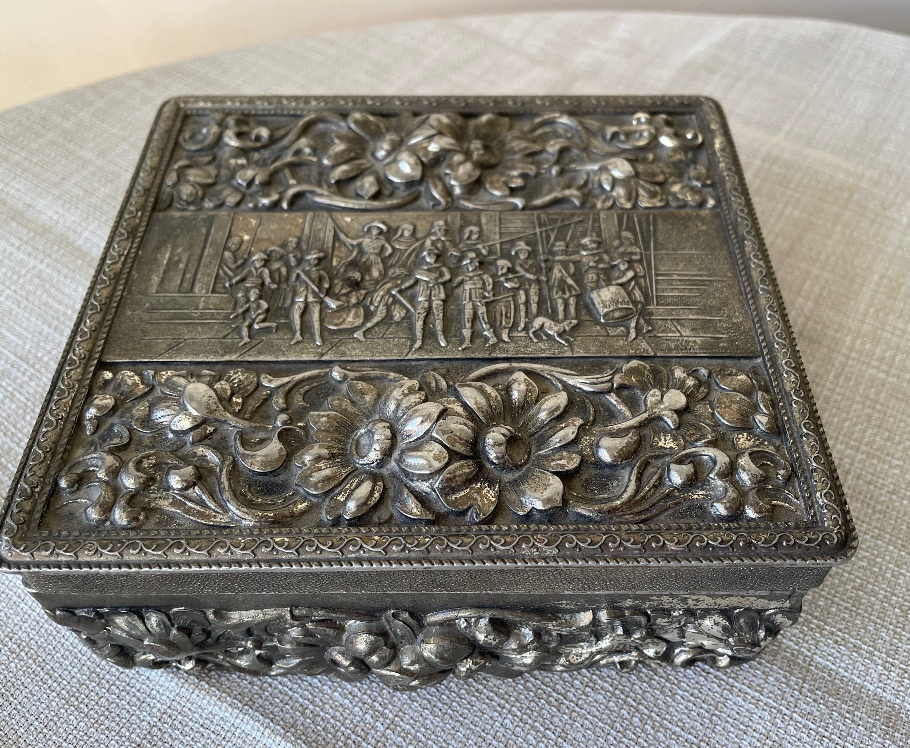 Vintage Metal Jewelry/trinket Box With T Inside Swan