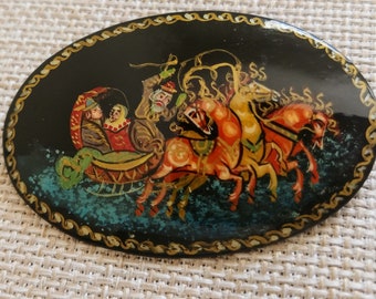 Broche russe - Cadeau pour femme - Broche en papier mâché - Broche forme Coeur | eBay