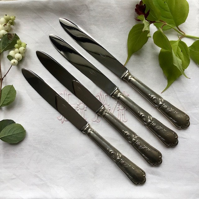 Argenterie, 4 Couteaux à Fromage en Métal Argenté, Manche Fleuri et Lame Inox