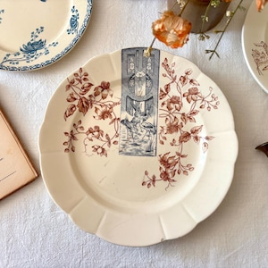 Superb antique round ironstone dish with scalloped edge and magnificent sepia floral decoration and blue birds on an ivory background, Longchamp