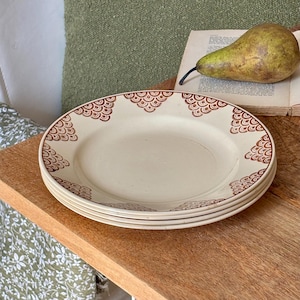 Set of 4 Vintage French Ironstone Dinner Plates – Brown Art Deco Scallop Pattern – Saint-Amand 2303 – French Country Tableware