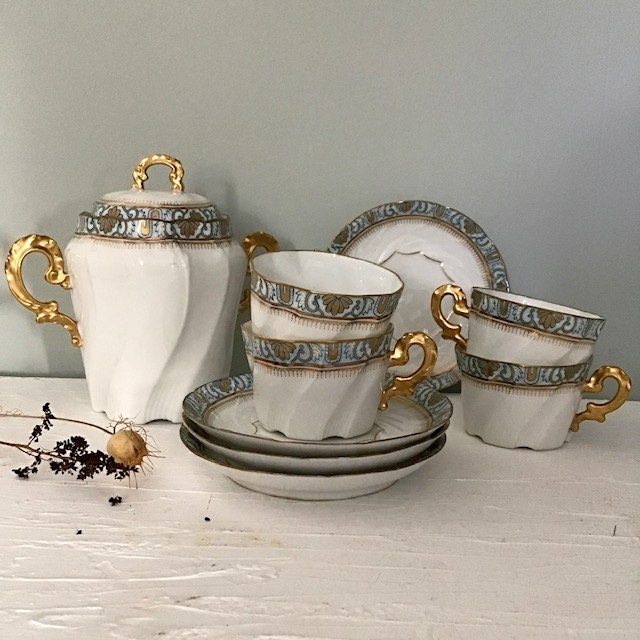 Superbe Ensemble de 4 Tasses à Thé Anciennes et Un Sucrier en Porcelaine Limoges, Guirlande Bleue Do